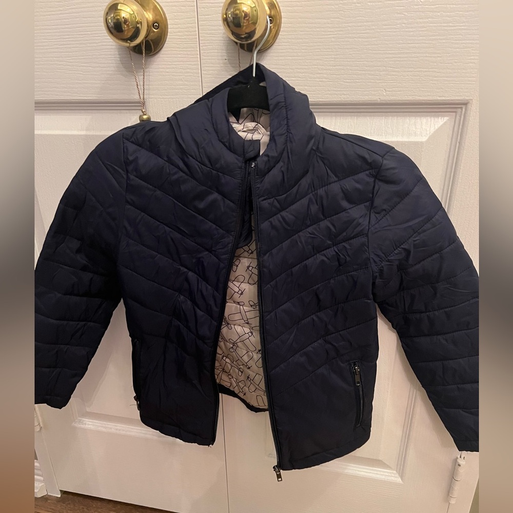 Navy Quilted Jacket Boys Size 6. From Hudson’s Bay. Excellent condition.